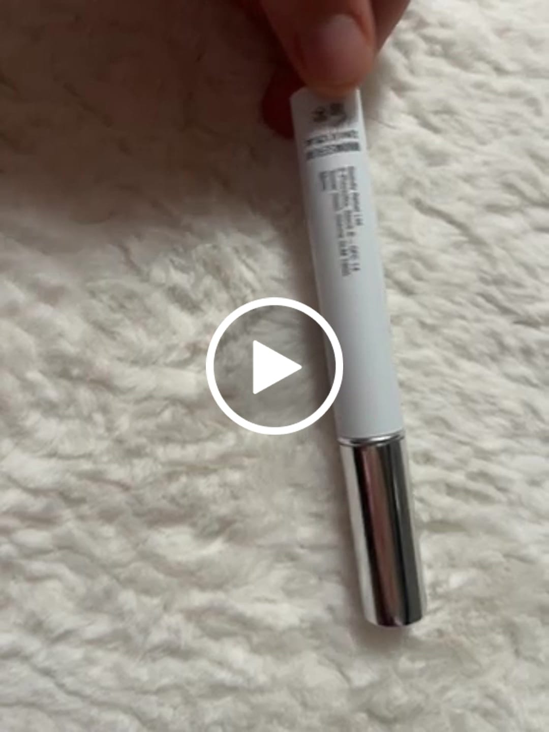 Customer video review of BROWCOCA!NE - Augenbrauenserum