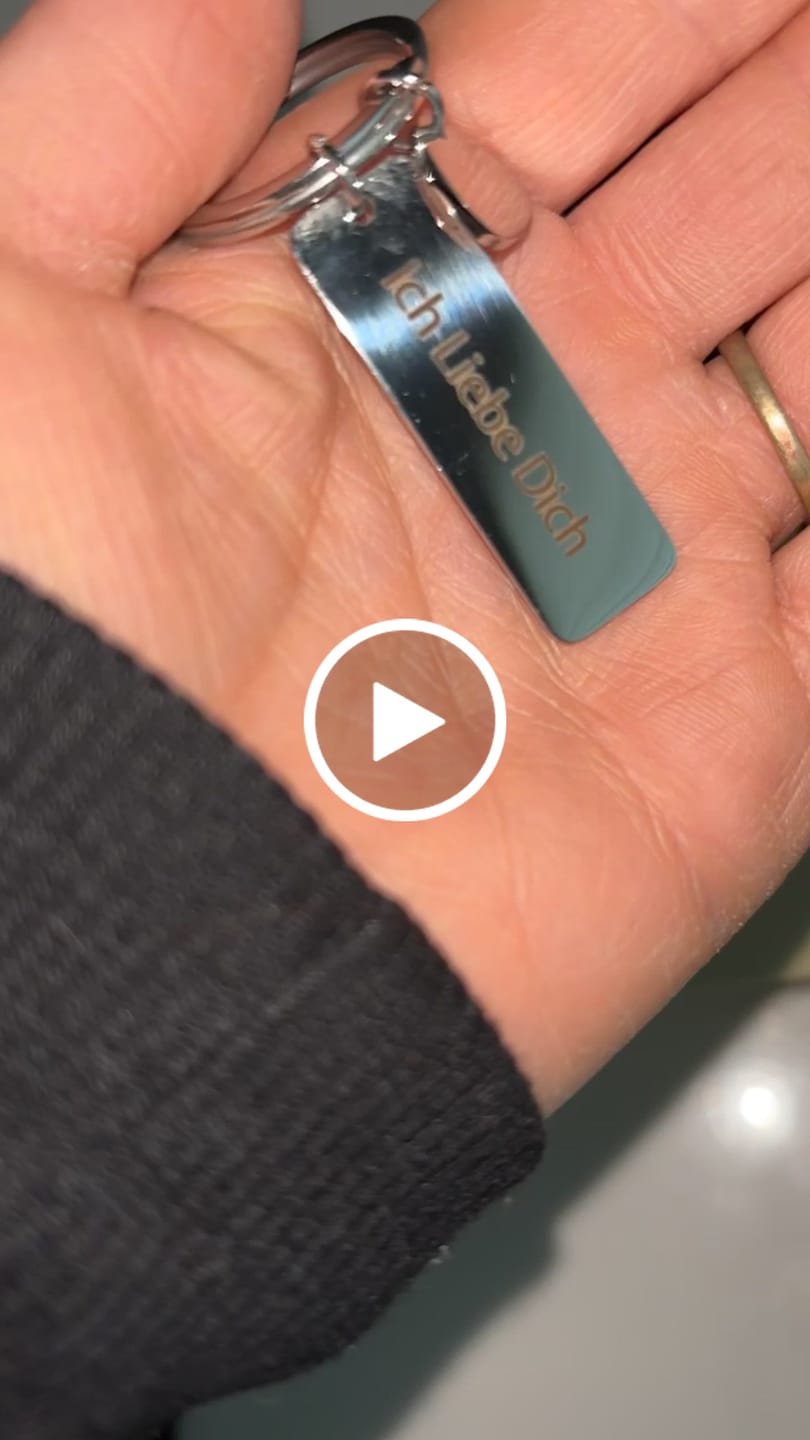 Customer video review of Herzcharm gravieren