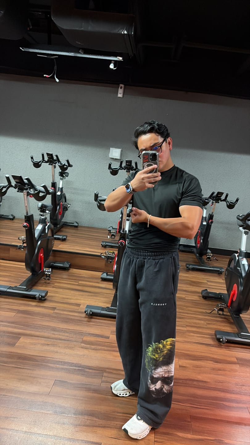 Customer photo review of 2141 - Soft AF No Cuff Sweats