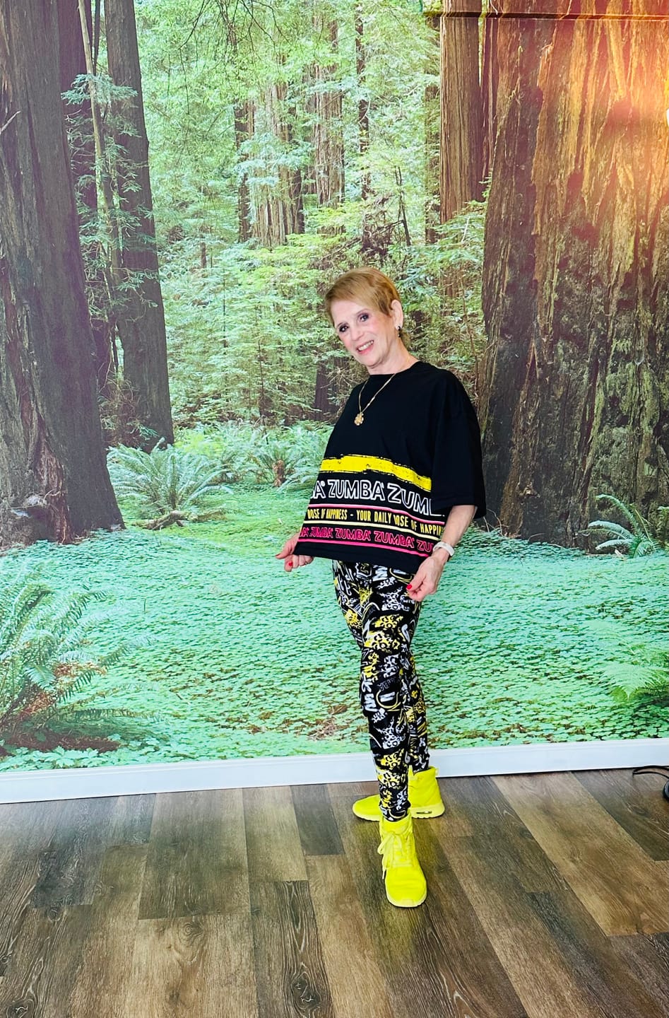 Customer photo review of Sizzlin' Oversized Boxy Crop Top