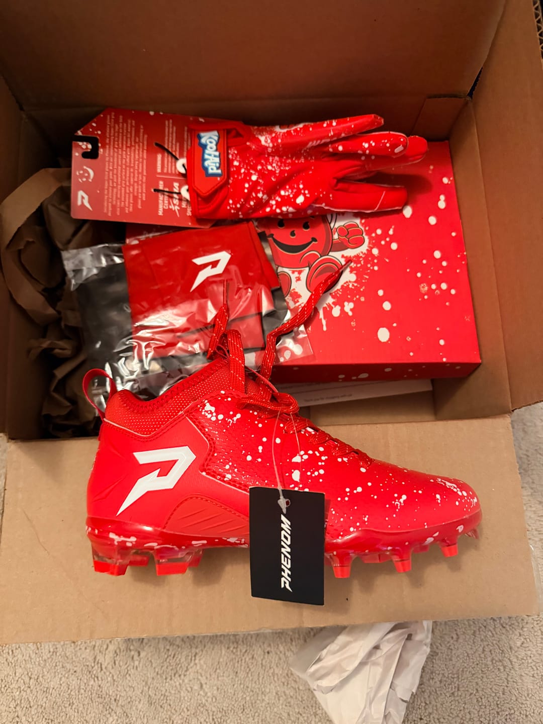 Customer photo review of Phenom Elite Nano-Stretch Compression Sleeve - Team Colors
