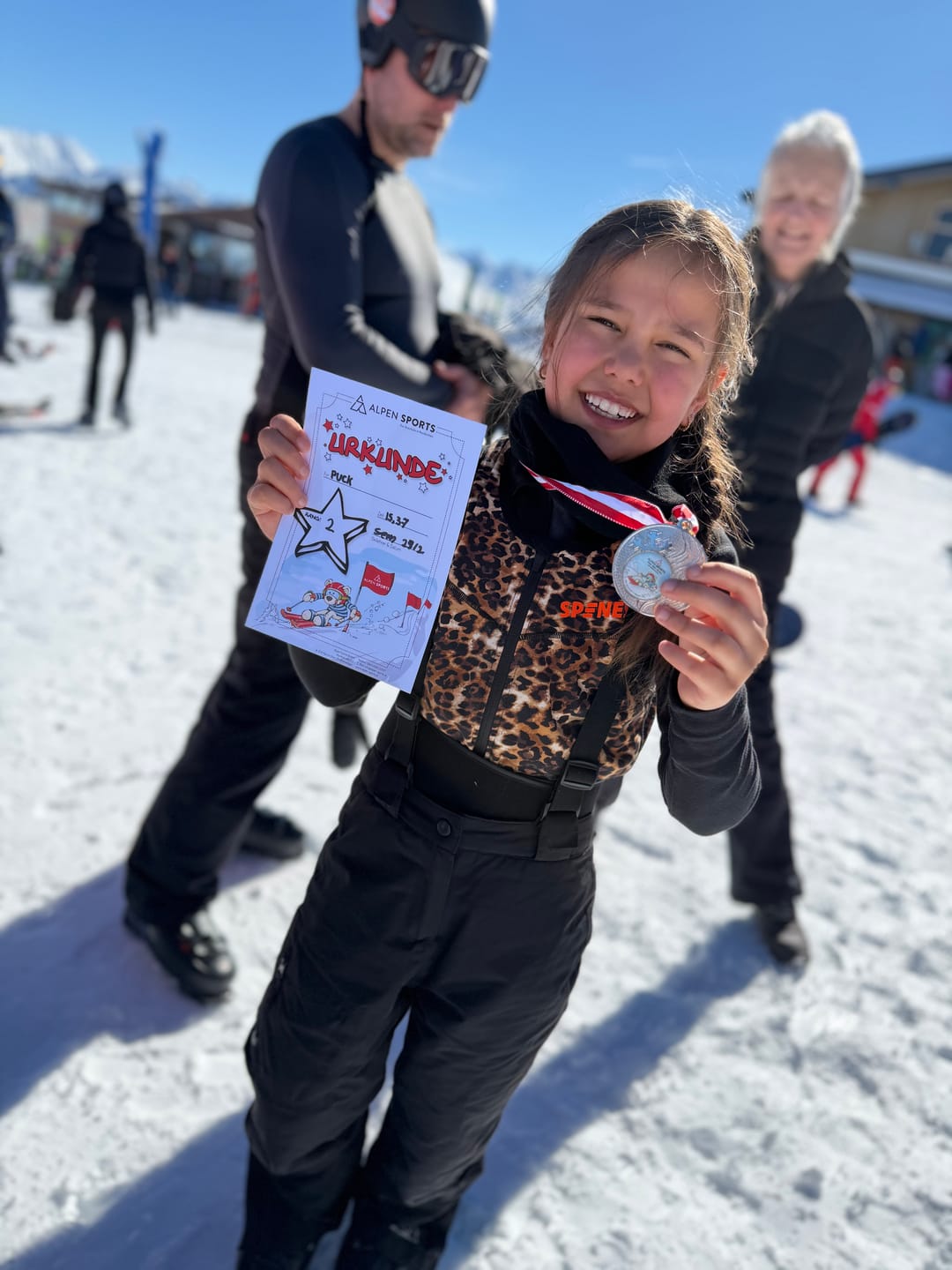 Customer photo review of Spines - Leopard Edition