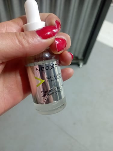 Customer photo review of Sérum de Exosomas Ultra Rejuvenecedor con Bioexosomas de Bakuchiol