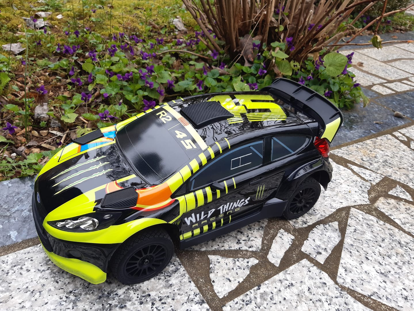 Customer photo review of Rlaarlo 1/10 Scale RTR 4WD Carbon Fiber Brushless RC Rally Car | XTS-F10