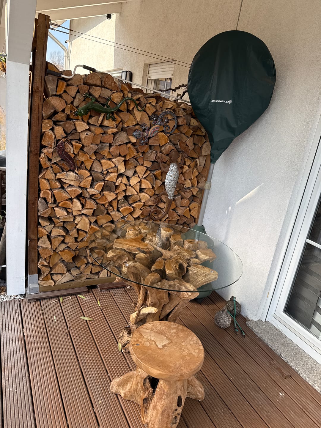 Customer photo review of Wurzelholz Esstisch IKAL inkl. Glasscheibe Ø 100 cm