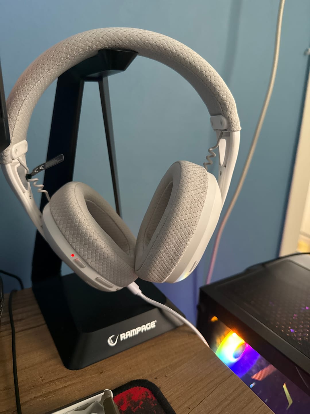 Customer photo review of Rm-H19 Holder Kulaklık İçin Stand-Siyah