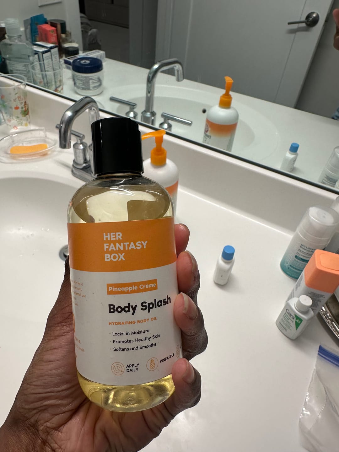 Customer photo review of Body Splash - Skin Smoothing Body Oil  (Pineapple Creme)