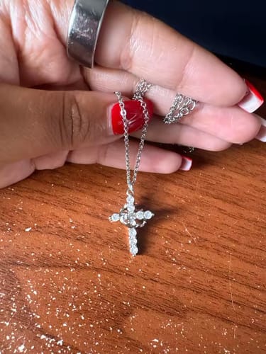 Customer photo review of Colgante Cruz y corona