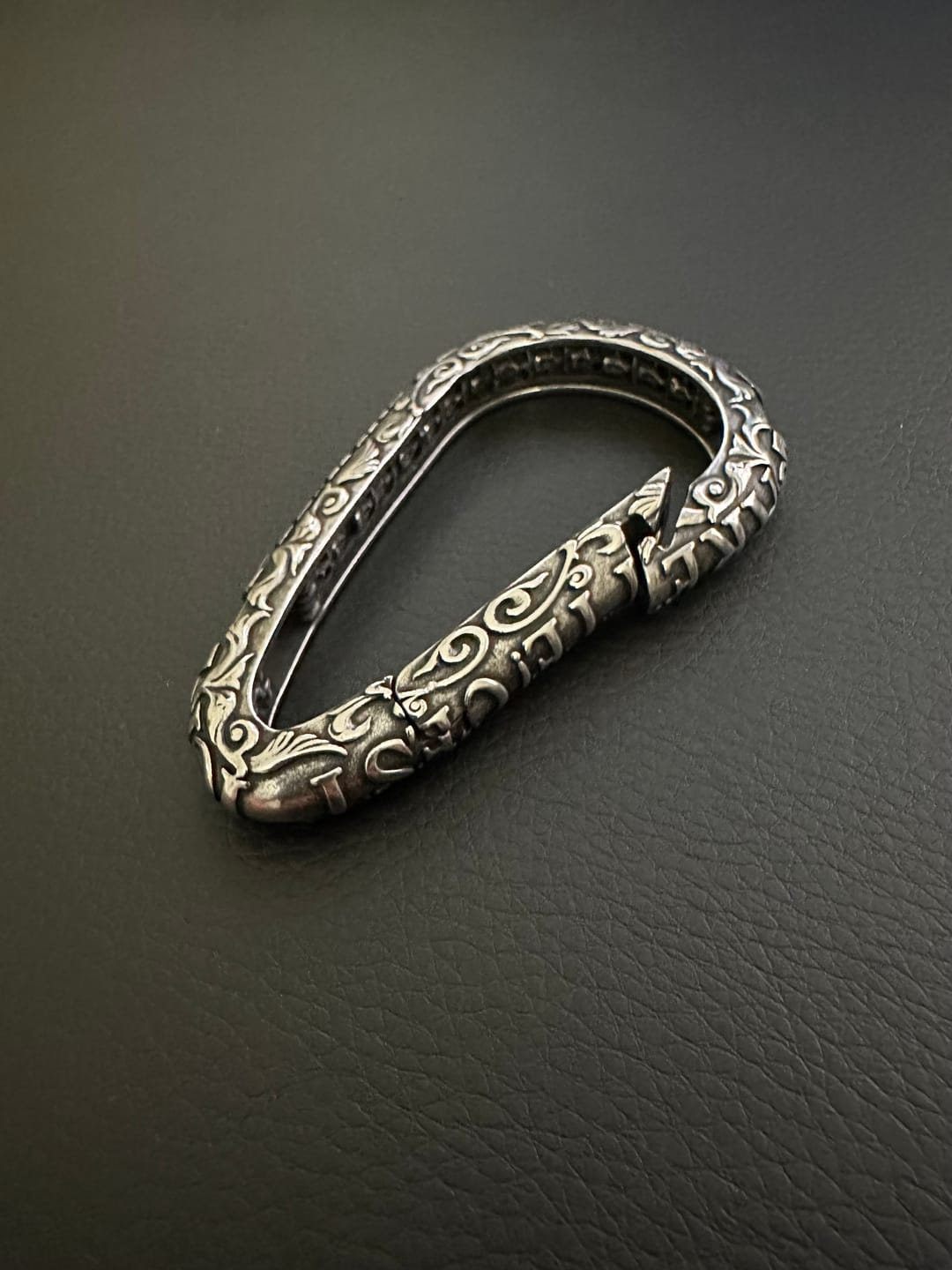 Customer photo review of CATACOMBS CARABINER
