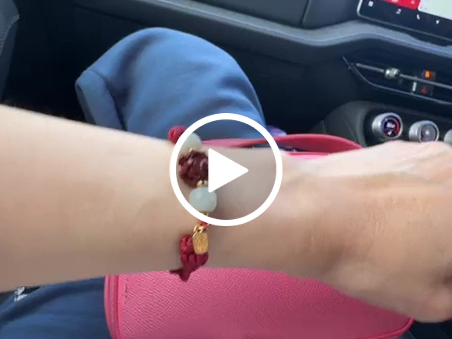 Customer video review of Buddha Stones Natural Cinnabar Chinese Zodiac Hetian Jade Fu Character Luck Rope Bracelet