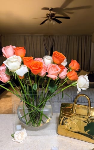 Customer photo review of Peach Deluxe Rose Bouquet