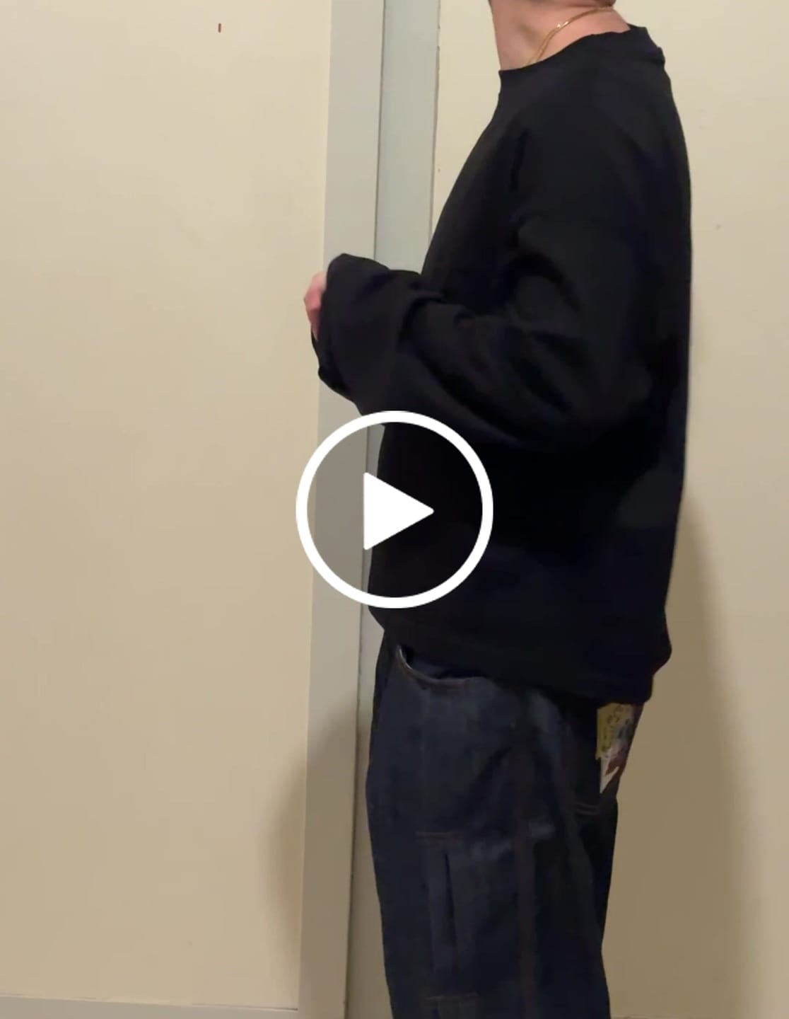 Customer video review of Longsleeve Cropped Blanks 220GSM Black