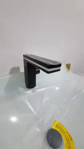 Customer photo review of Kebnekaise - Digital Display Celsius Bathroom Basin Faucet with Intelligent LED