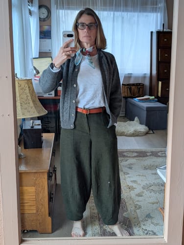Customer photo review of Women's Linen baggy pants 5703