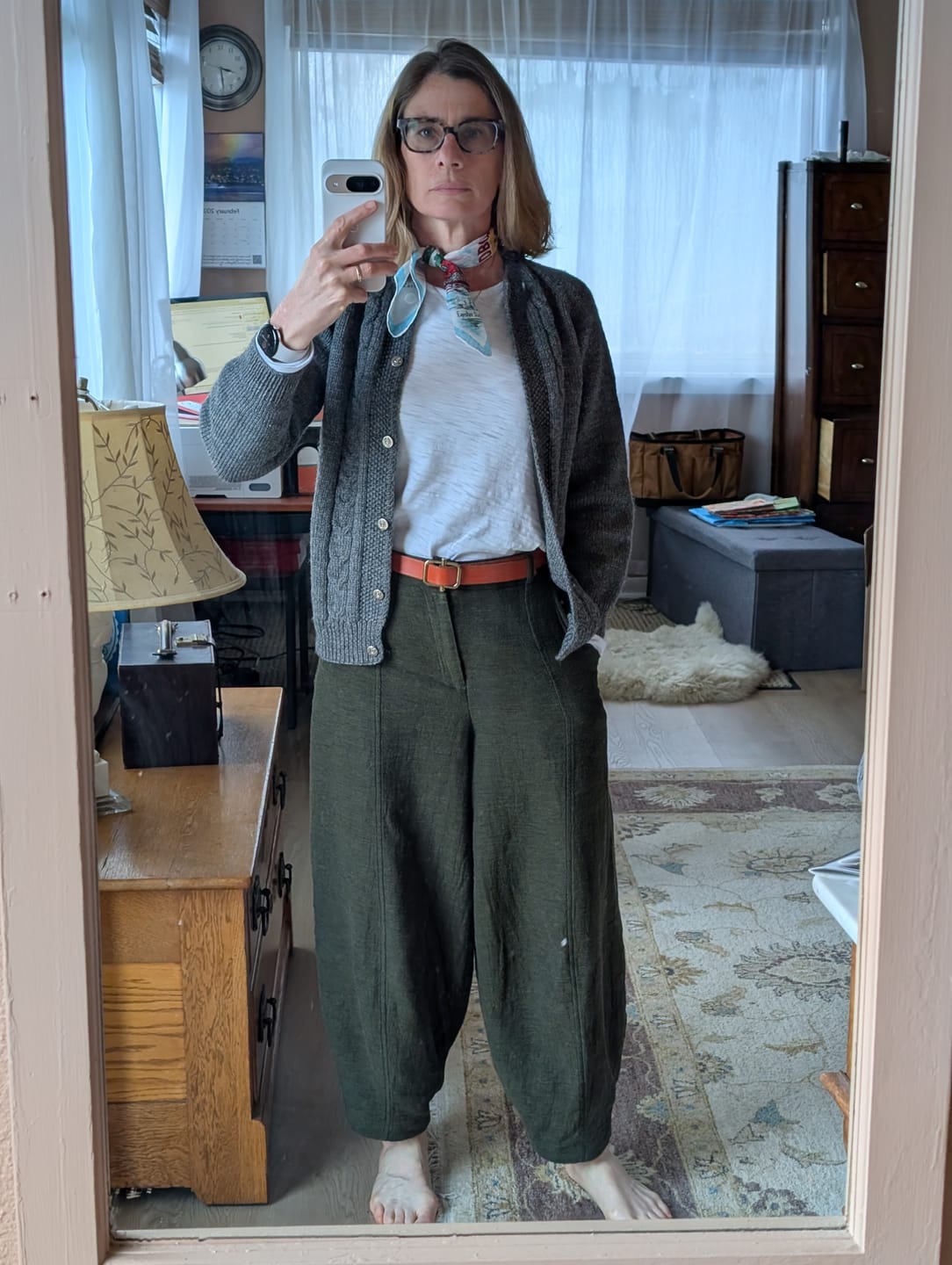 Customer photo review of Women's Linen baggy pants 5703