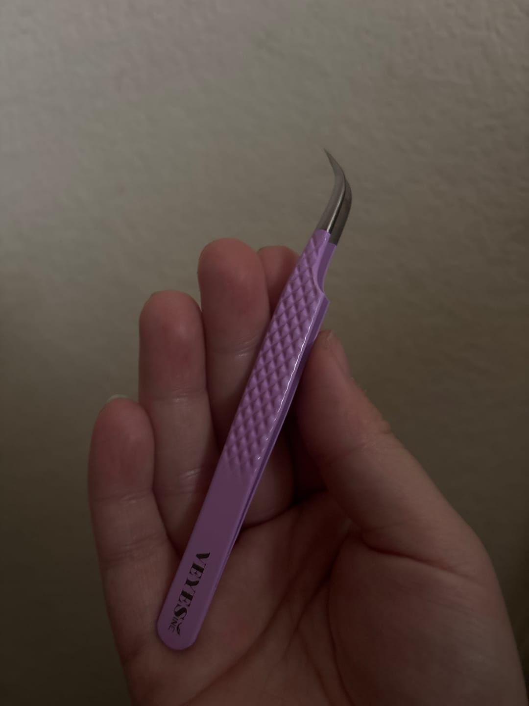 Customer photo review of Volume J45 Purple Lash Tweezer