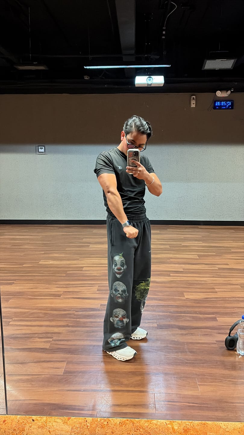 Customer photo review of 2141 - Soft AF No Cuff Sweats