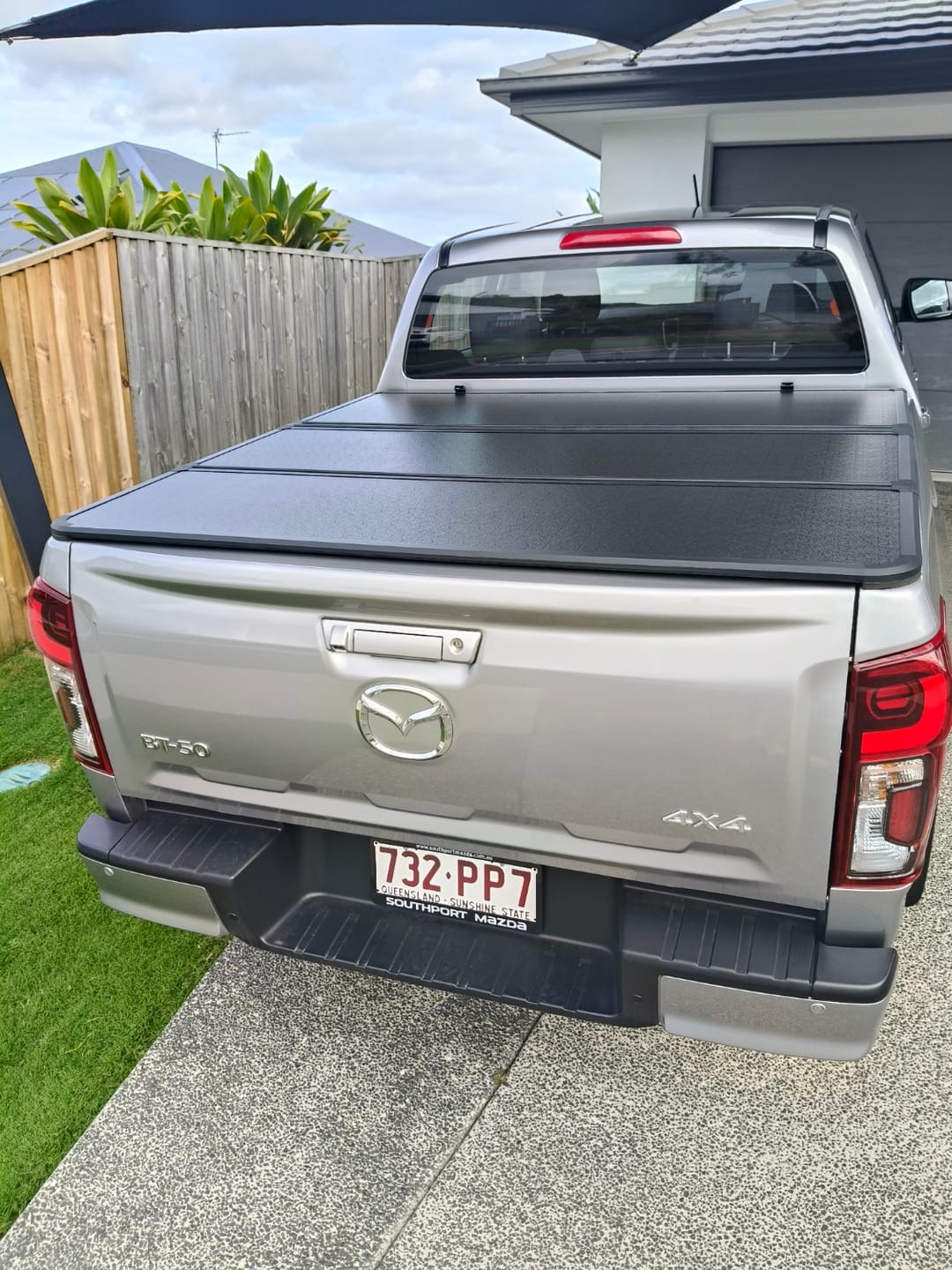 Customer photo review of Tri-Fold Hard Lid Tonneau Cover for NEW Mazda BT-50 2020-2025 - UniUte