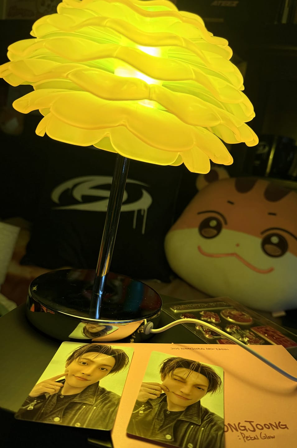 Customer photo review of ATEEZ - HONGJOONG : PETAL GLOW