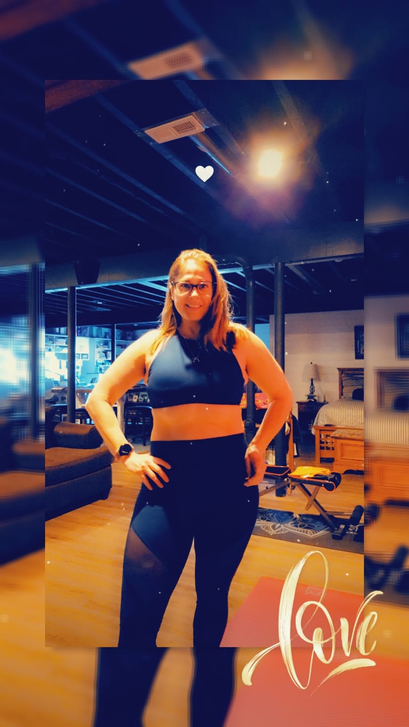 Customer photo review of ESSENCE Performance Mesh Wrapped Legging