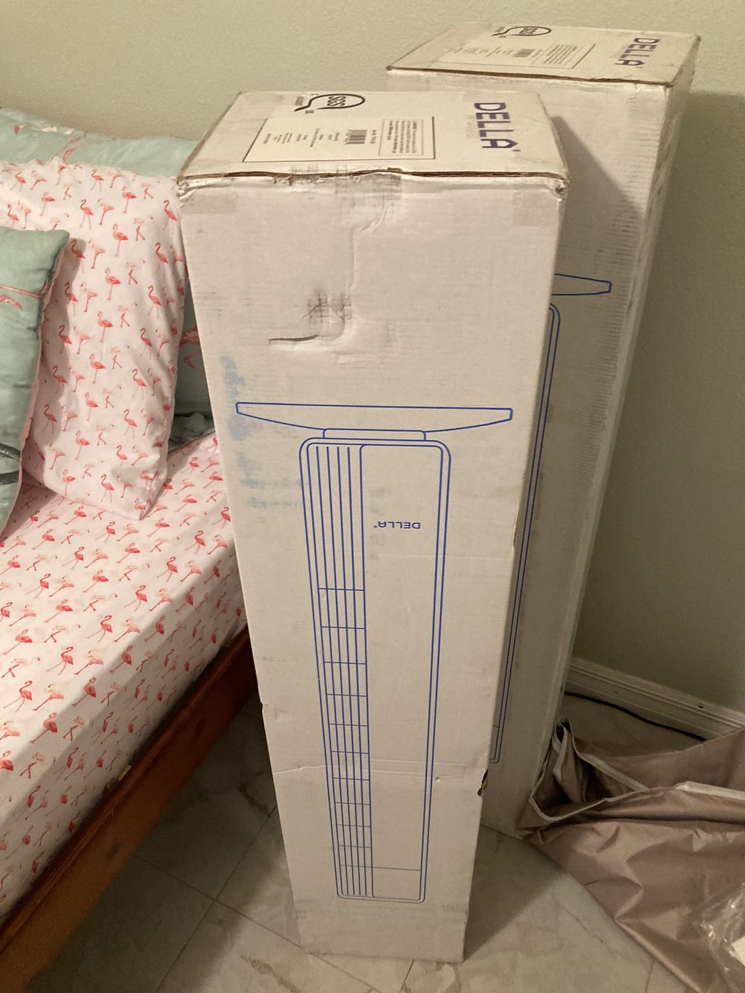 Customer photo review of DELLA 42" Ultra Quiet Smart Tower Fan with Voice/APP/Remote Control