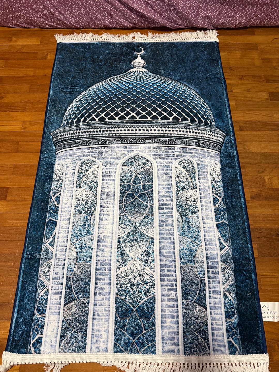 Customer photo review of Crystal Dome  Padded Prayer Mat
