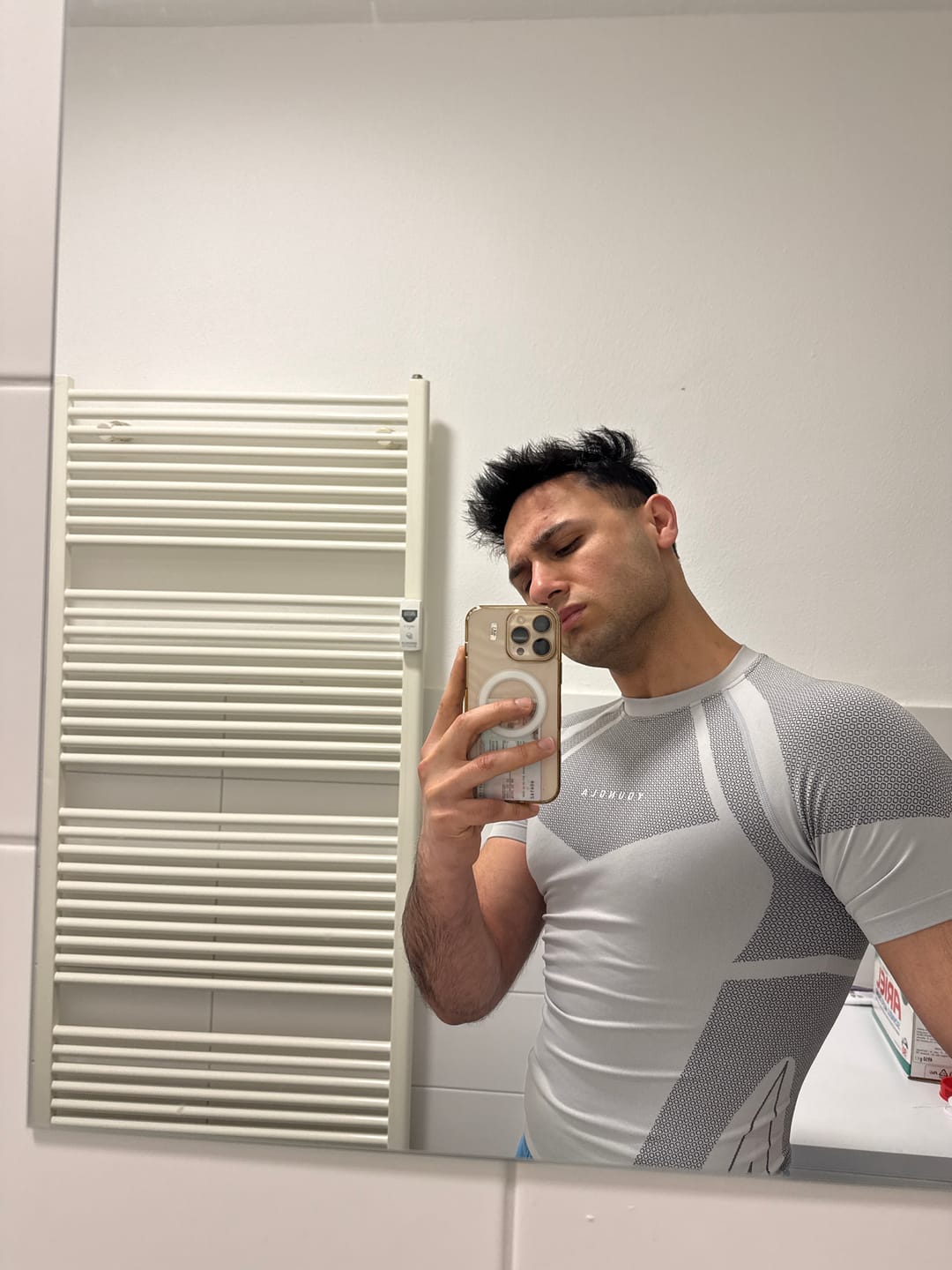 Customer photo review of 4294 - Apex Compression Tees
