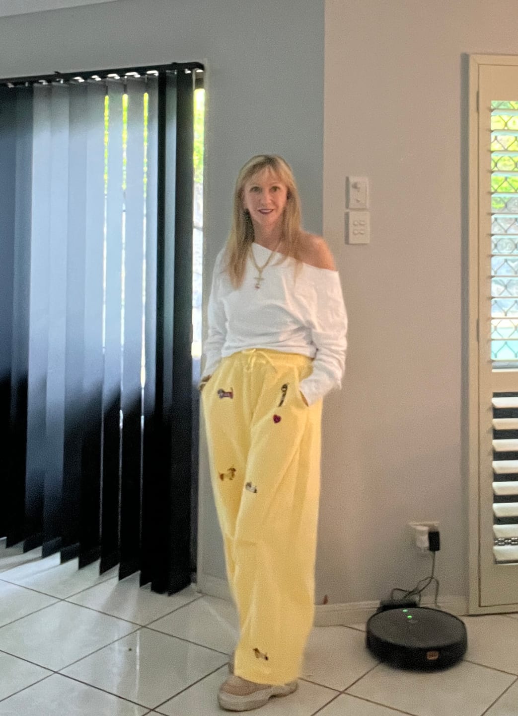 Customer photo review of Aelfric Eden Embroidery Dog Baggy Barrel Sweatpants