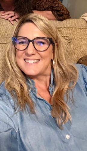 Customer photo review of Giselle Balayage Light Volume Hair Topper