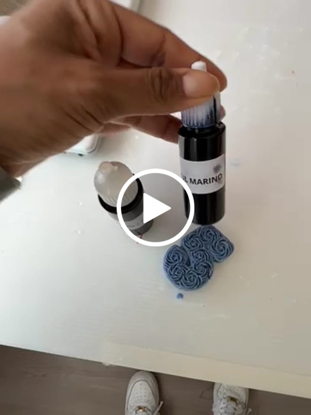 Customer video review of Colorante líquido para velas AZUL MARINO