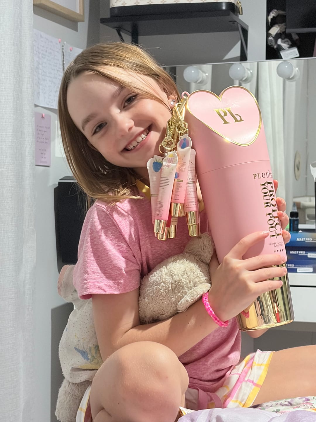 Customer photo review of Protect Your Pout and Stay Shining Lip Oil XL Duo