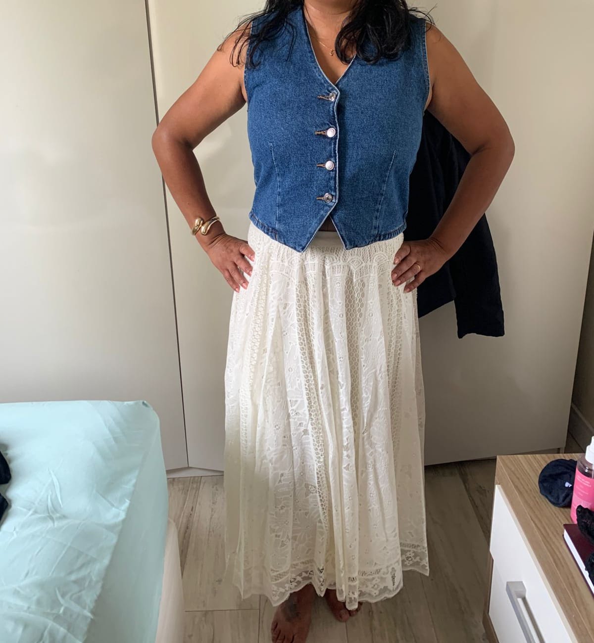 Customer photo review of Saia Midi em Renda, Cru