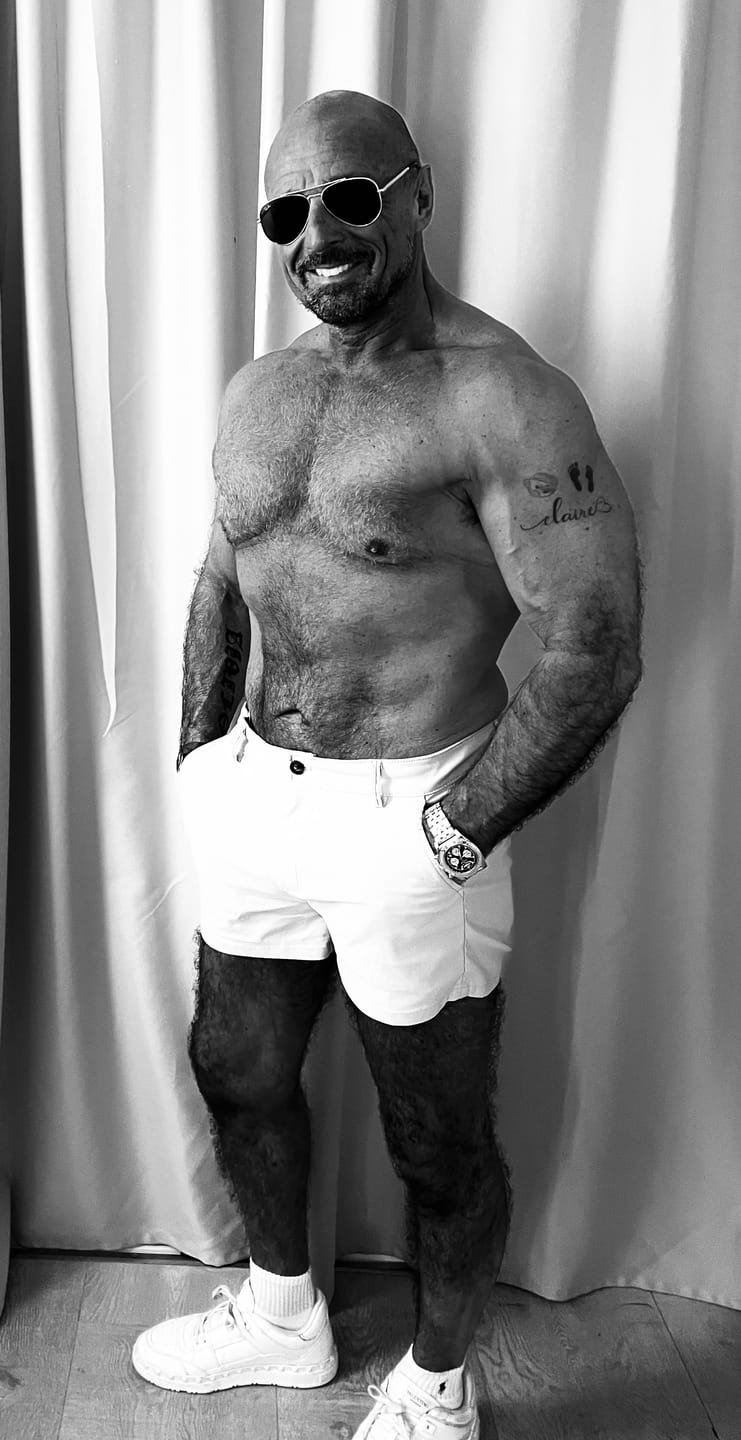 Customer photo review of Ultra-Stretch 3" Chino Shorts - Cream