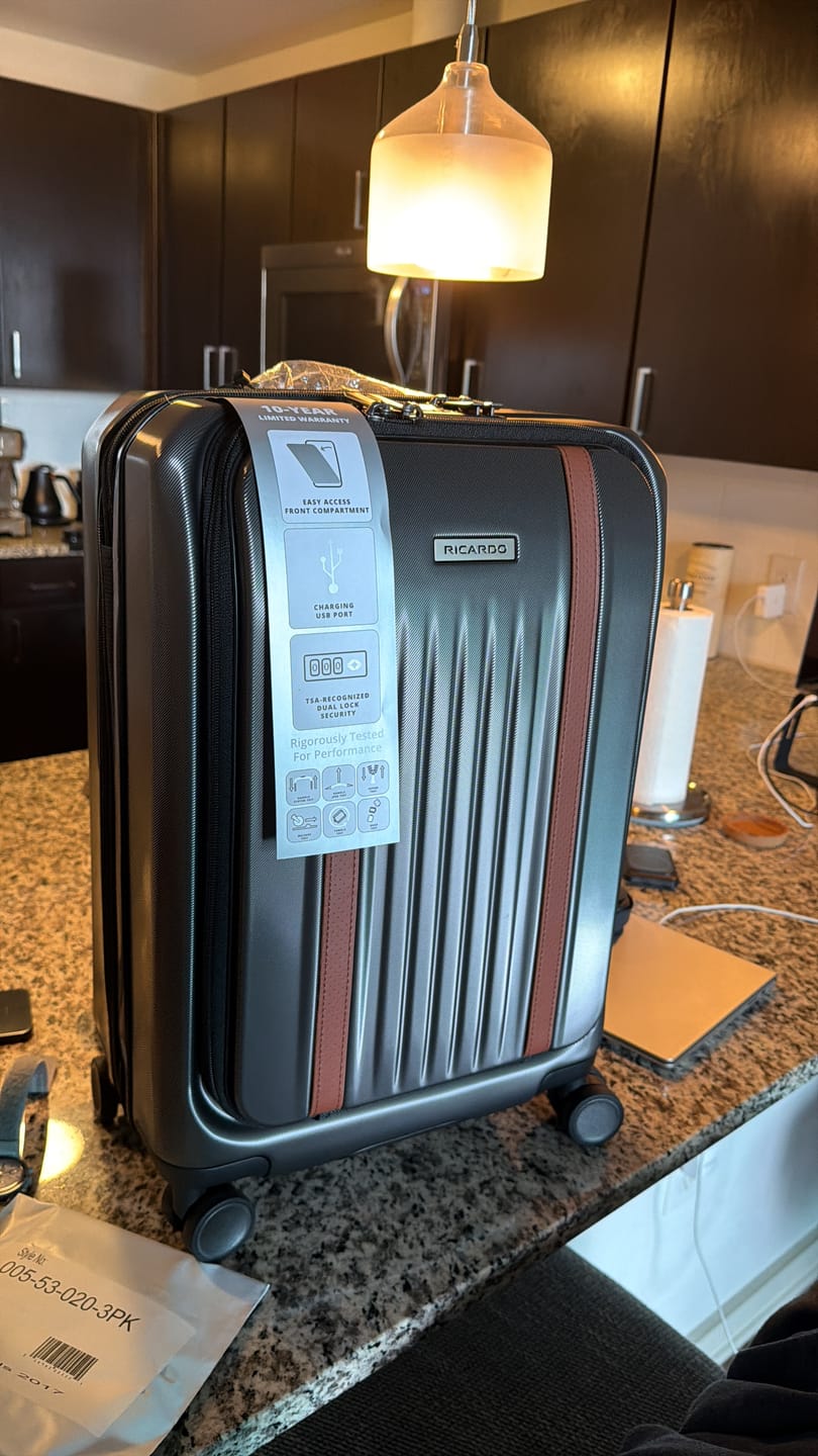 Customer photo review of Montecito 2.0 FastAccess™ Front-Opening Hardside Carry-On Expandable Spinner