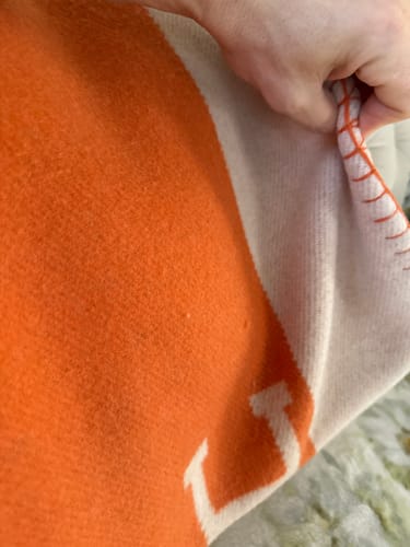 Customer photo review of HERMES WOOL CLASSIC THROW BLANKET