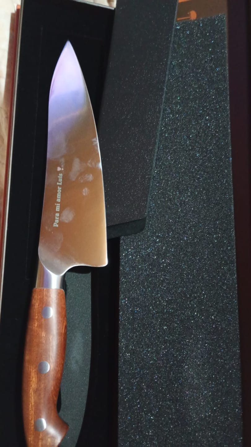 Customer photo review of Cuchillo Chef Acero Alemán Premium Hoja 19 cm LEGADO - PELLÍN