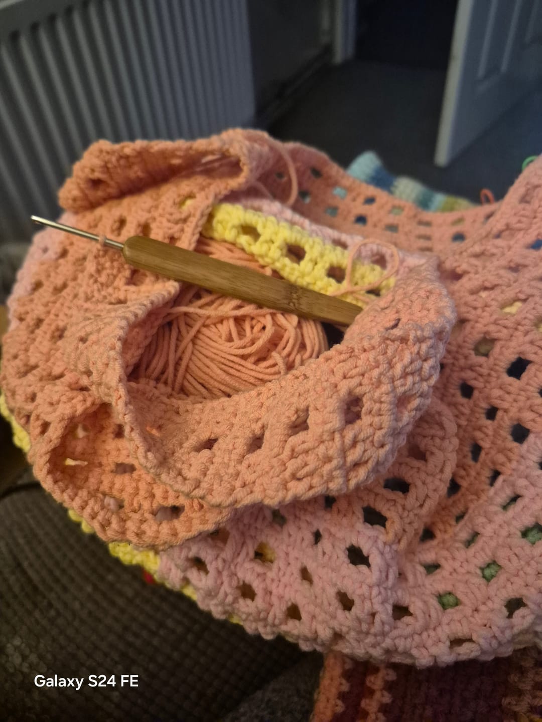Customer photo review of CrochetPark™ Rainbow Waffle Tote crochet kit