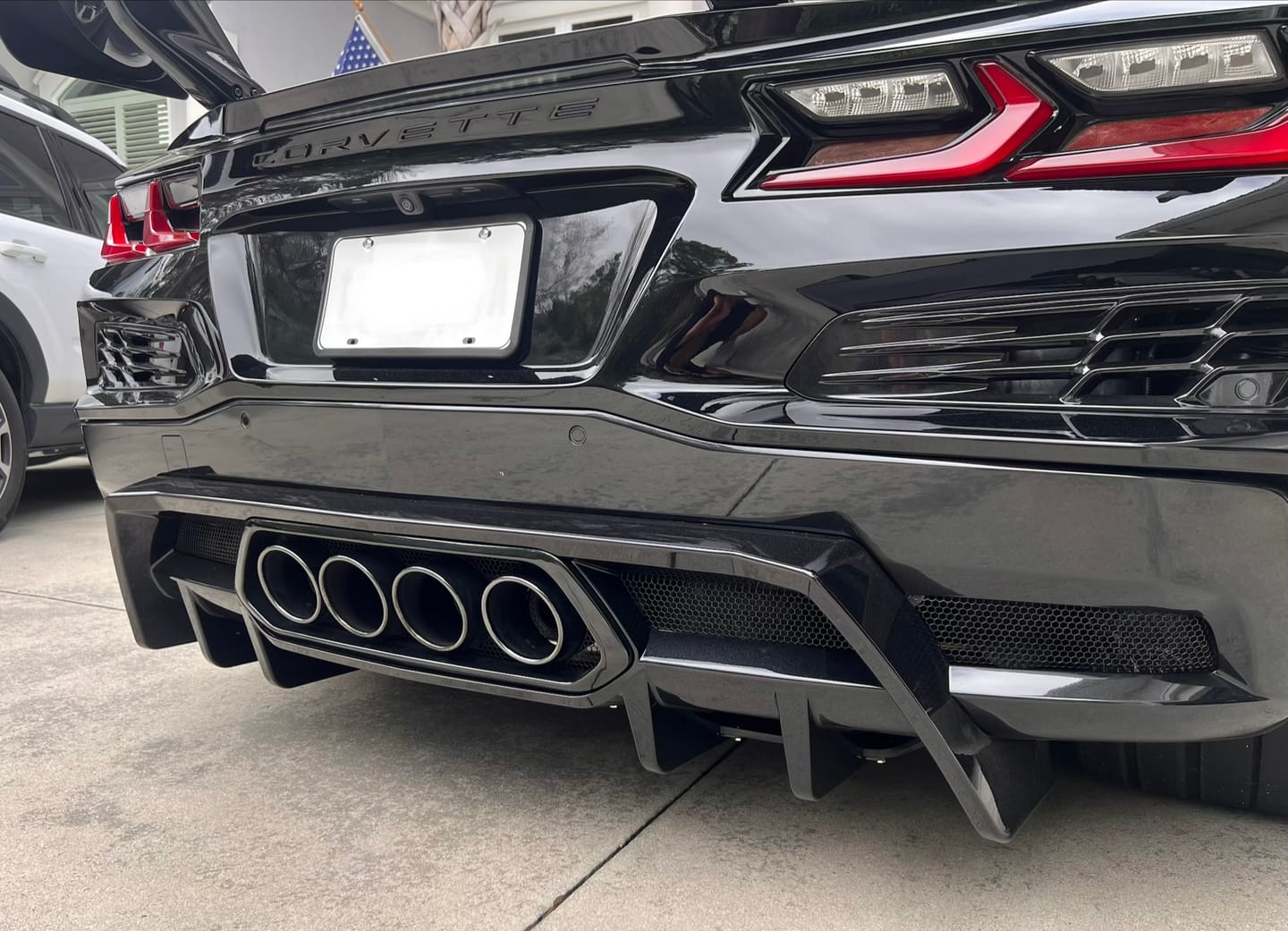 Customer photo review of 2023-Up Corvette C8 Z06 Rear Bumper Finned Diffuser