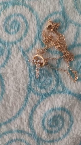 Customer photo review of Colgante Cruz y corona