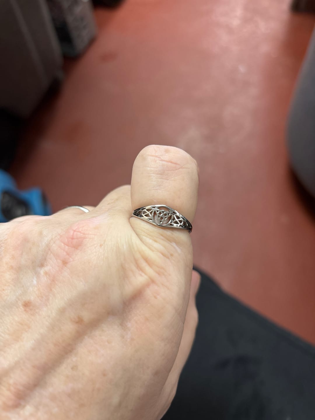 Customer photo review of Titanium Steel Celtic Knot Hollow Ring (Retro Ethnic Style)
