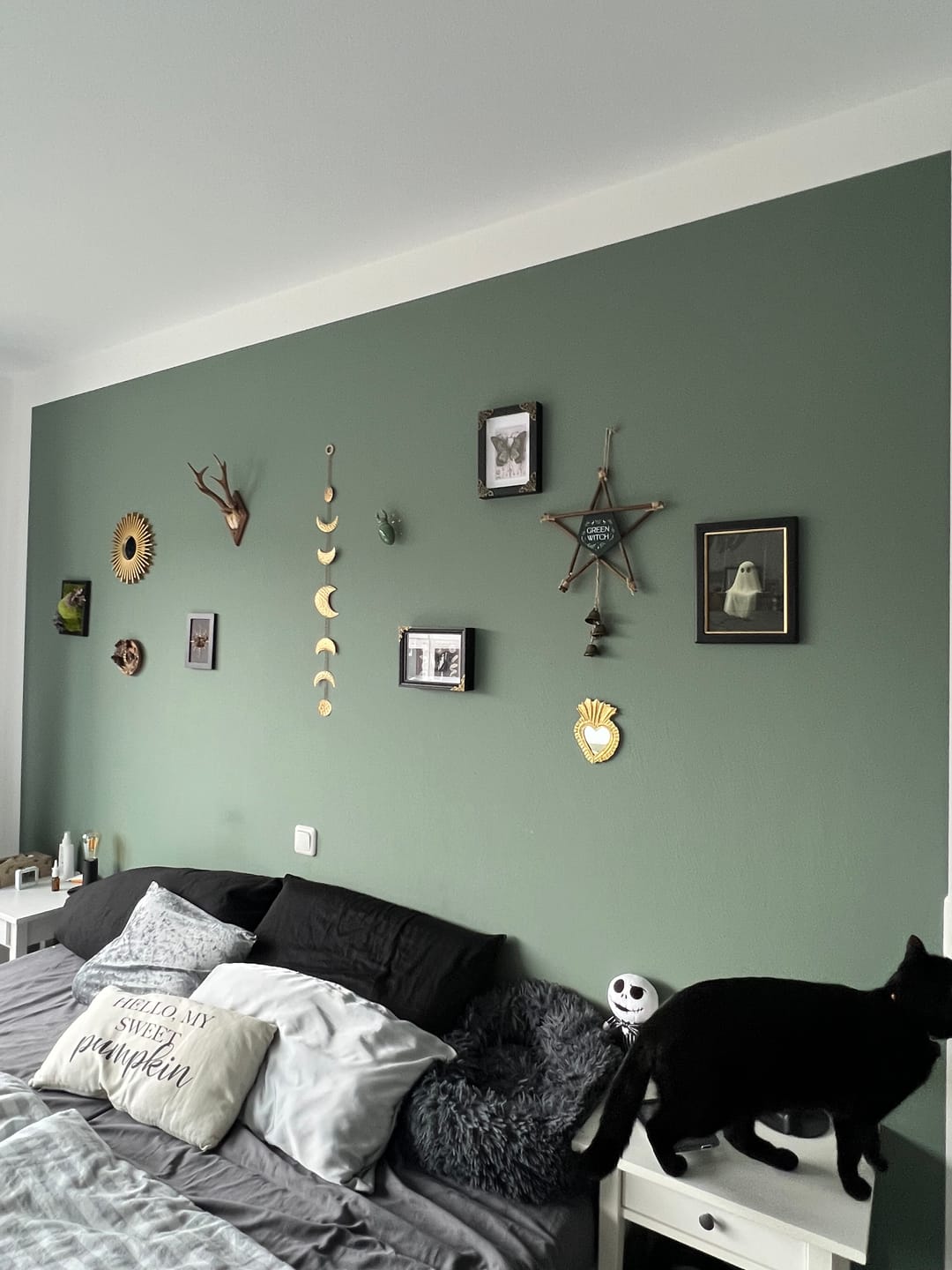 Customer photo review of Pentagramm Wanddeko mit Glocken – Green Witch Hängedekoration