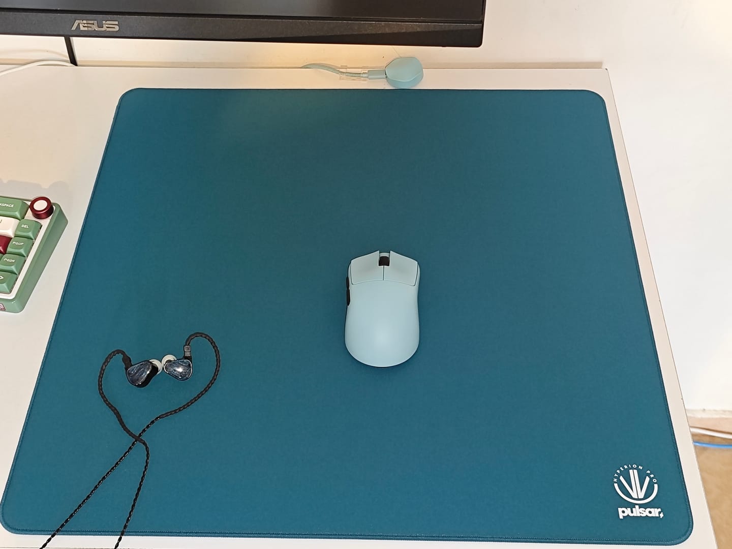 Customer photo review of Pulsar eS Hyperion Pro Poron Mousepad