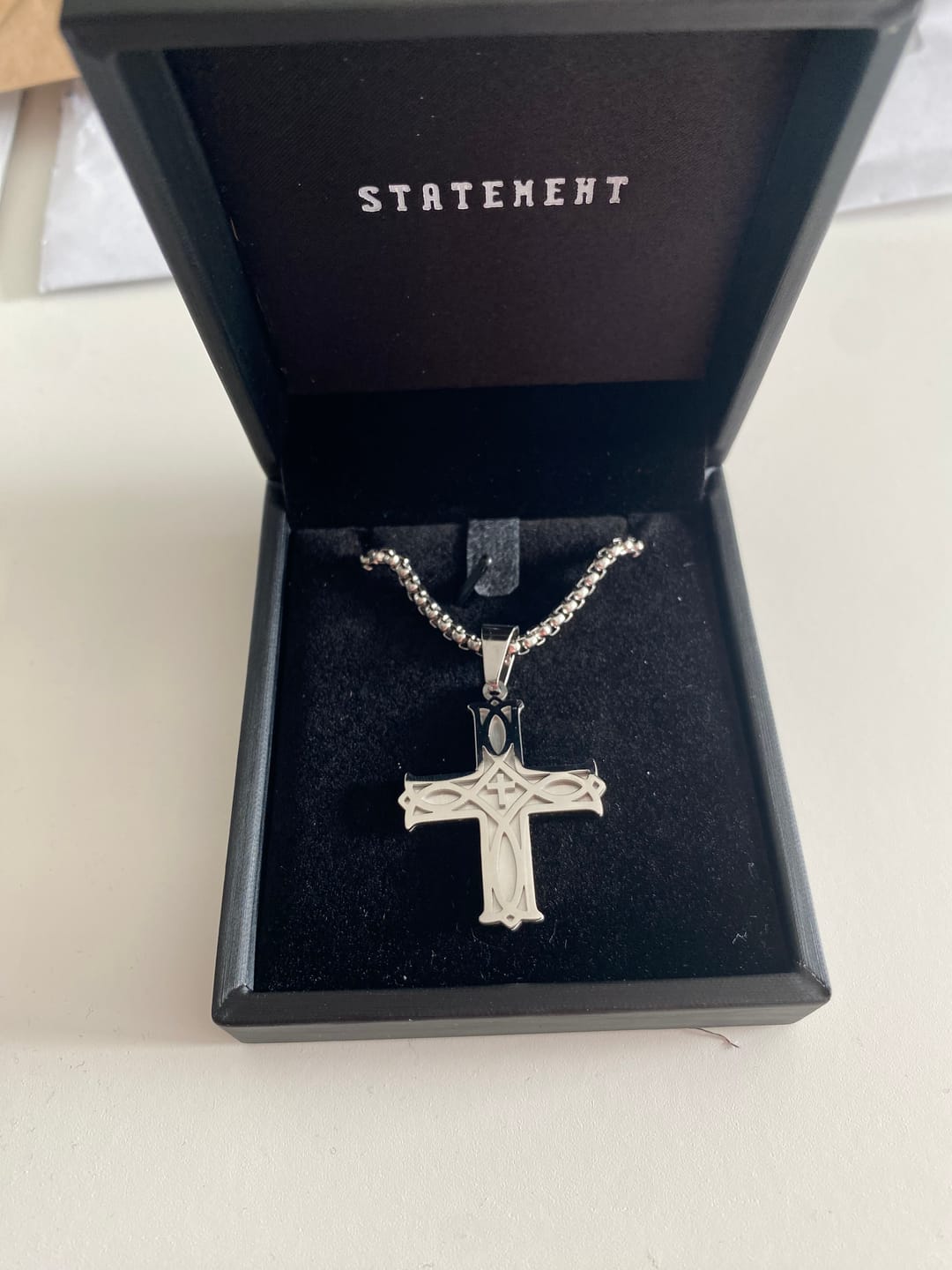 Customer photo review of Statement Kreuzkette