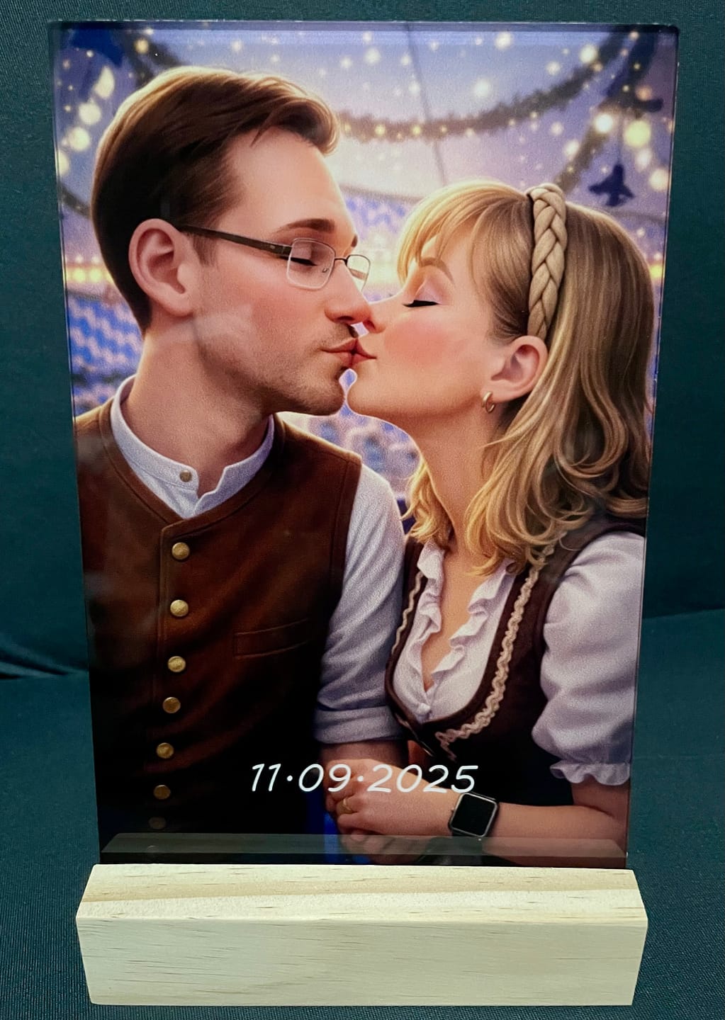 Customer photo review of Cartoon Love - Personalisierter Acrylaufsteller mit Cartoon-Effekt