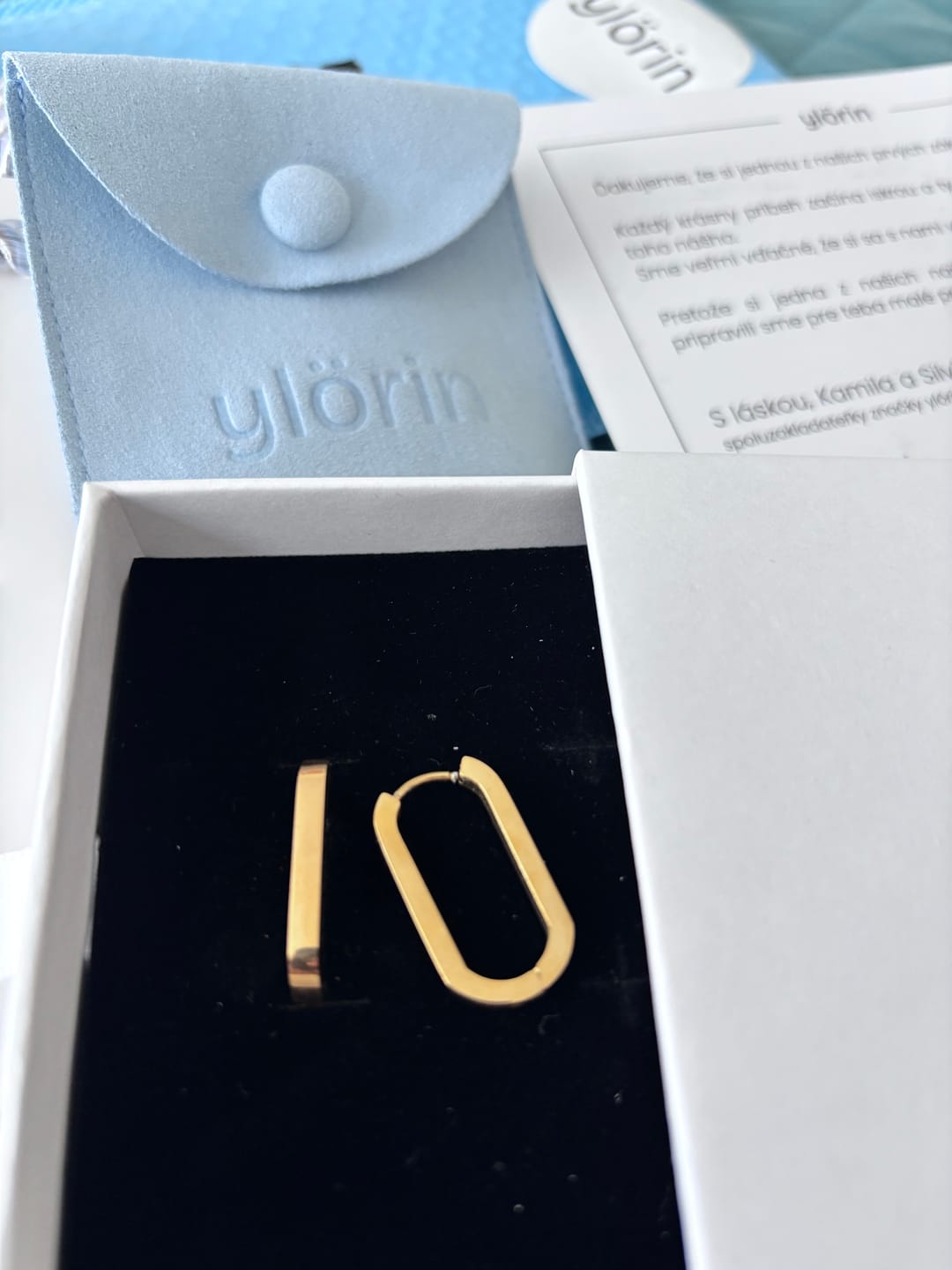 Customer photo review of OVREN Pozlátené oválne náušnice