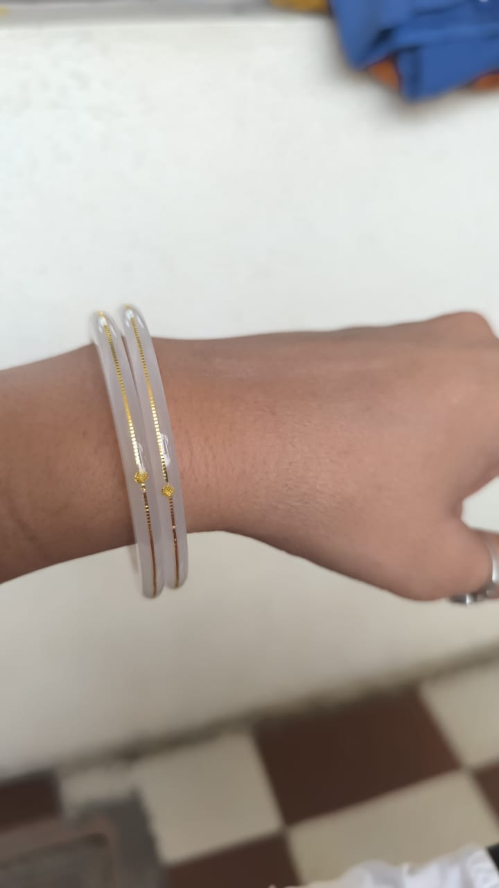 Customer photo review of Off white - An Ultimate Bangle's Beauty