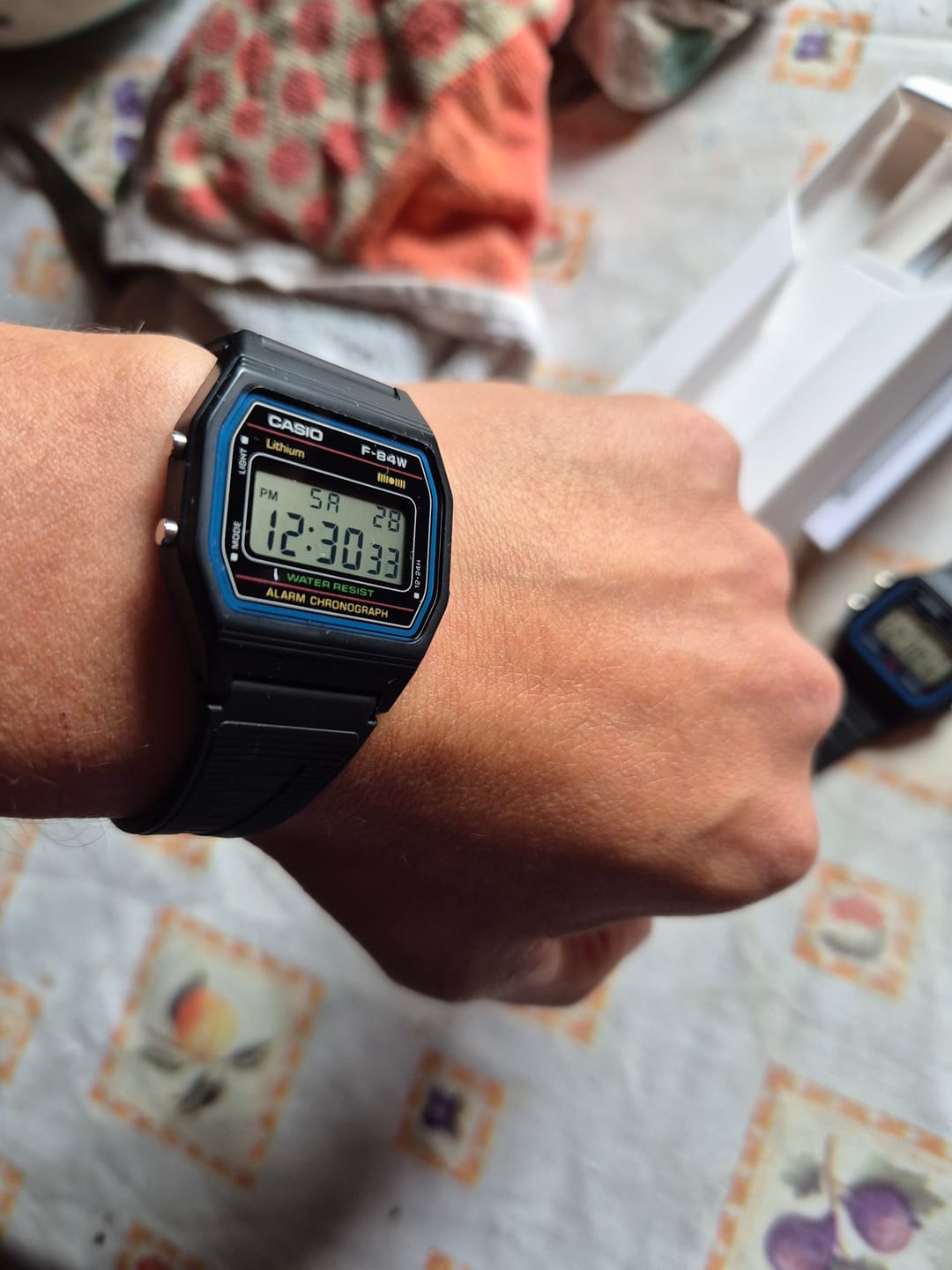 Customer photo review of Reloj Casio Vintage F-84W-1 Mercado Japonés JDM