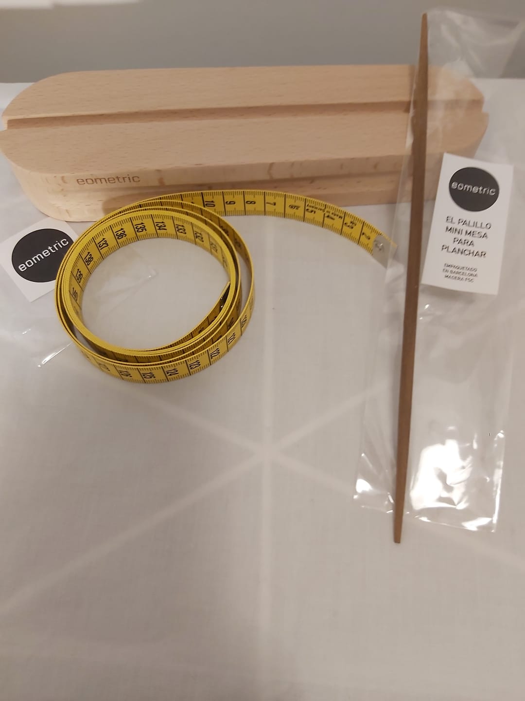 Customer photo review of El Clapper Madera de Sastre para planchar con ranura y palillo