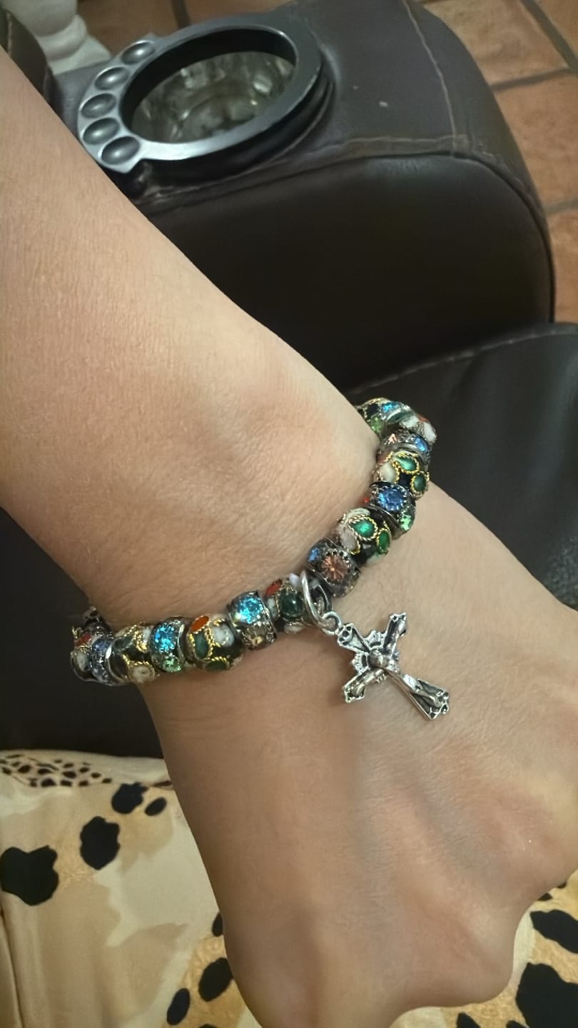 Customer photo review of FREE Today: Handcrafted Cloisonné Beads Timeless Faith Bracelet: A Testament of Christ's Presence