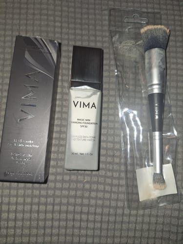 Customer photo review of Magic Foundation & Brush Duo